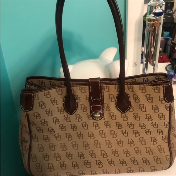 Dooney & Bourke Handbags - Dooney and Bourke signature logo shoulder bag